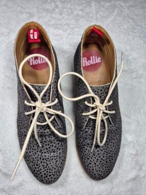 STUNNING Rollie Chukka Boots – Like New – Mismatched Pair (37/38)